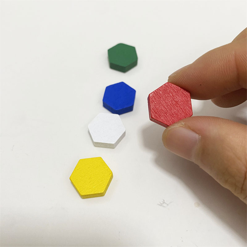 50 قطع خشبية سداسية بريزم لعبة - مراجعة Board Game Impostor وسعره